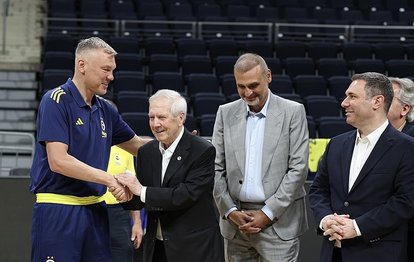 Fenerbahçe Kulübü Başkanı Aziz Yıldırım, Fenerbahçe Beko'yu ziyaret etti